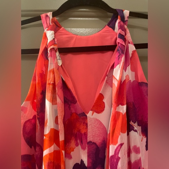 Beautiful Long Eliza J Floral Dress - Picture 6 of 9